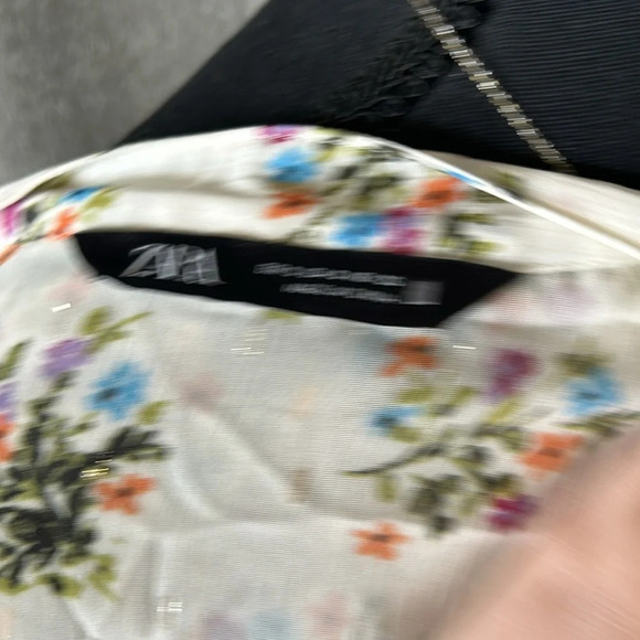 Floral Zara blouse - Picture 4 of 5